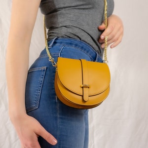 Shoulder bag in black, blue, cognac, yellow, brown, handmade, leather handbag, shoulder bag, saddle bag, satchel bag, chain image 3