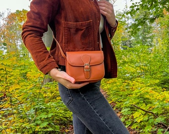 small shoulder bag "Mila", shoulder bag, leather handbag, women's satchel bag, genuine leather, Lifetime Leather, brown, natural leather colors