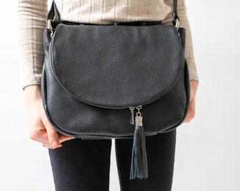 Shoulder bag Tassel Bag "Ila" made of genuine leather, flap pocket, pocket with zipper flap, black, women's handbag, satchel bag