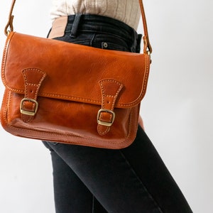 Leather handbag Ava, Lifetime Leather, handmade, leather handbag women, genuine leather, shoulder bag, satchel bag, vintage, boho, plain Cognac