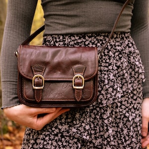 Shoulder bag made of sturdy leather Lora, handmade, leather handbag ladies, genuine leather, Satchel Bag, Messenger Bag. medium-sized, dark brown image 2