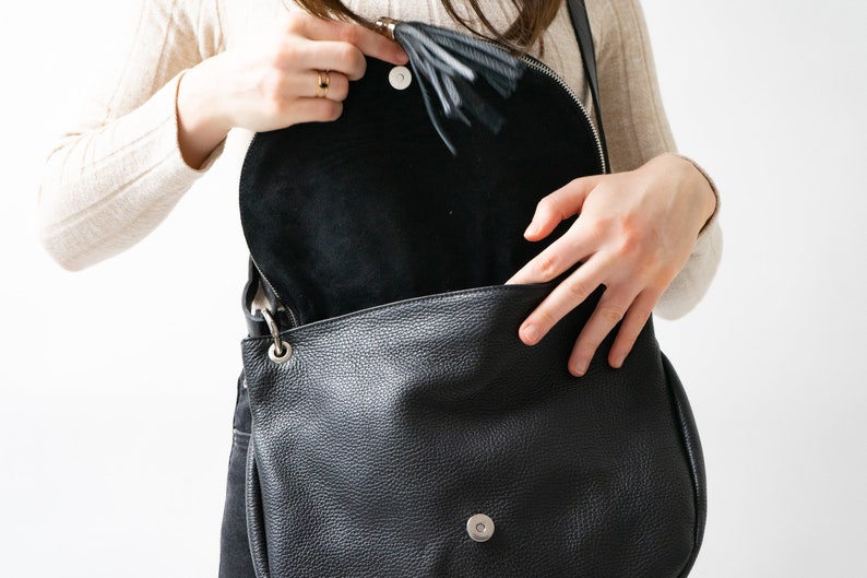 Shoulder bag tassel bag Ila made of genuine leather, flap bag, bag with zip flap, black, women's handbag, satchel bag image 6