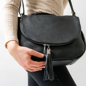 Sac à bandoulière sac « Ila » en cuir véritable, sac à clapet, poche zippée, noir, handat pour femme, sac satchel