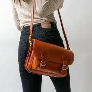 Vintage Leder Umhängetasche Ava , Handarbeit, Leder Handtasche Damen, Echtleder, minimalistische Tasche, Lederhandtasche Satchel Bag Bild 9