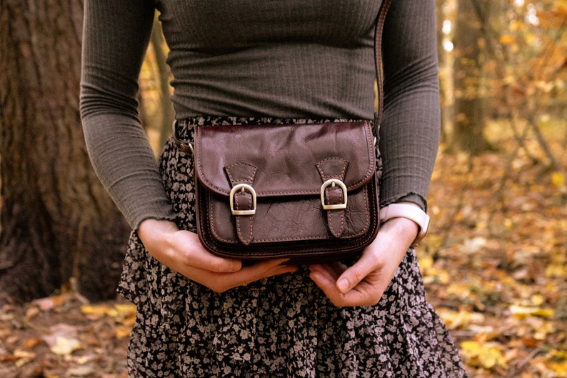 Shoulder bag made of sturdy leather Lora, handmade, leather handbag ladies, genuine leather, Satchel Bag, Messenger Bag. medium-sized, dark brown image 6