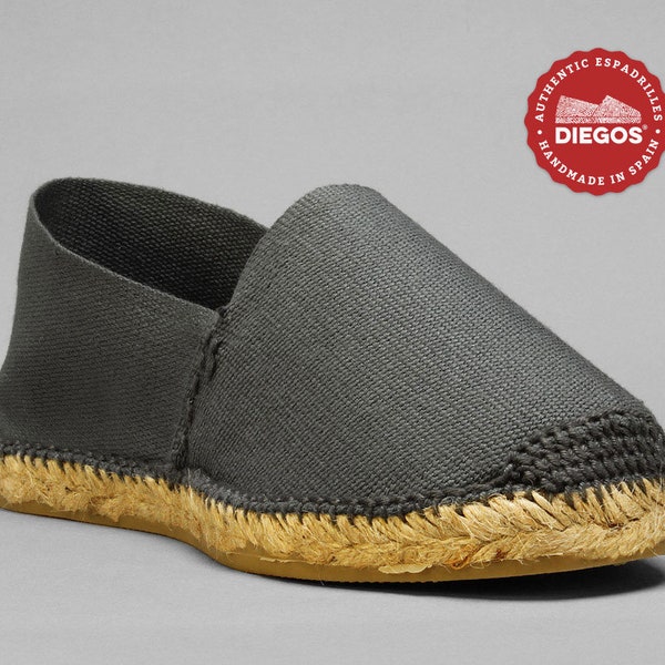 Grey espadrilles for men hand-stitched in Rioja, Spain Authentic Spanish espardenya ? Summer shoe ? Alpargatero