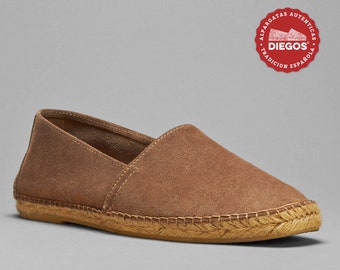 Classic flat espadrilles in camel suede - hand-sewn in Rioja, Spain, Espadrilles for men. DIEGOS collection®, espardenya