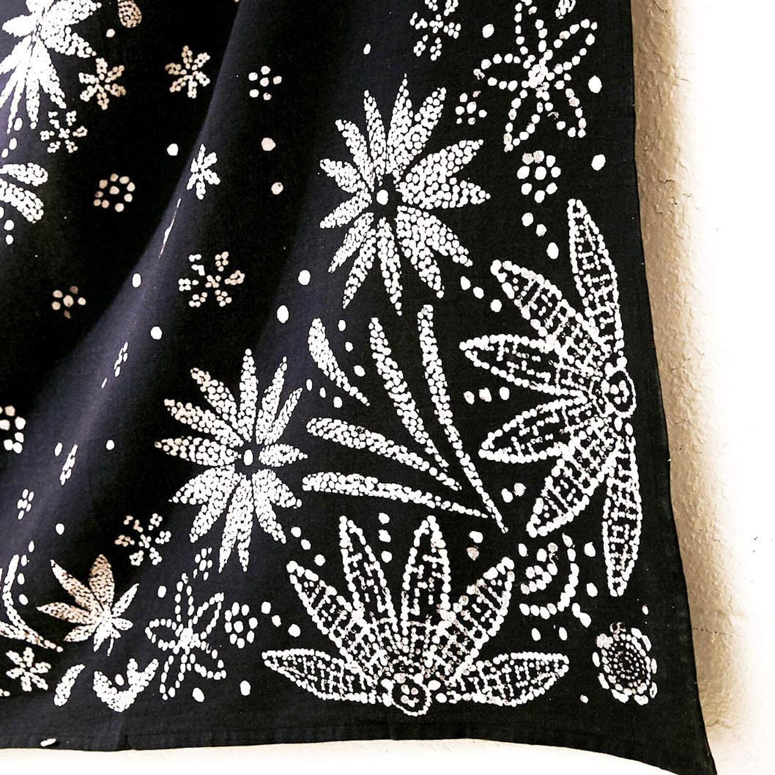 Black and White Floral Tapestry Flower Tapestry Wall Hanging Etsy