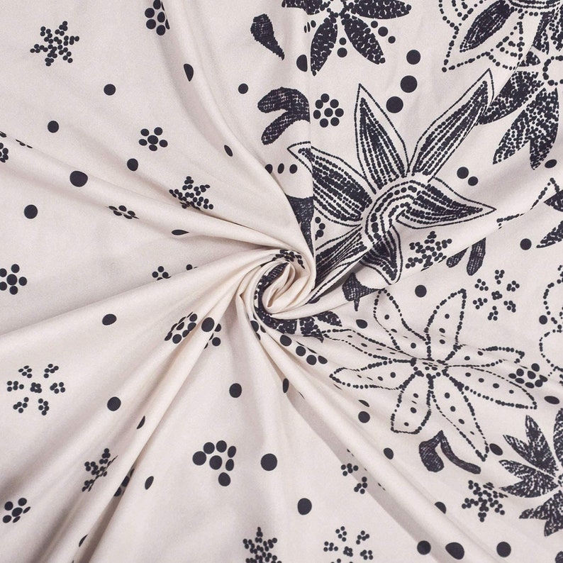 Black and White Floral Tapestry Flower Tapestry Wall Hanging Etsy