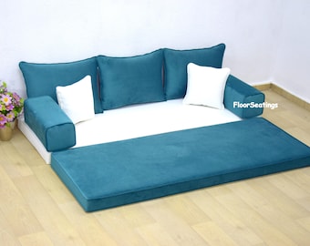 Sofá de terciopelo: sofá cama de estilo oriental con almohadas