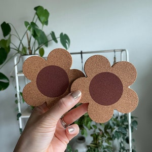 Daisy Coaster, Flower Coaster, Retro Coaster, Coffee Lover Gift, Coaster for Iced Drink