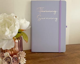 Sobrevivir, no prosperar: cuaderno de lujo, regalo positivo, regalo para mamá o amiga, cuaderno personalizado.