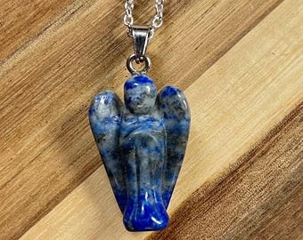 Lapis lazuli-engelketting, kristallen engelenketting, helende kristallen, blauwe kristallen engel, engelenketting, keelchakra, innerlijke wijsheid