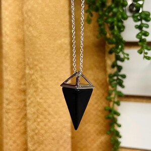 Black Obsidian Necklace, Black Obsidian Point Necklace, Triangle Crystal, Healing Crystal Necklace, Pendulum, Protection, Psychic Energy