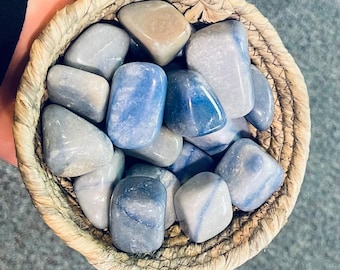 Getrommelde blauwe aventurijn, grote getrommelde kristallen, kalmerend kristal, keelchakra, bewustzijn, helende kristallen van aventurijn