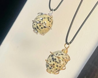 Dalmatische jaspis ketting, Freespirit-energie, geluk, speels, vol leven, vreugde, draadgewikkelde dalmatrasjaspis, geaard in geluk