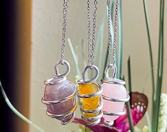 Draadgewikkelde kristallen ketting, helende kristallen ketting, draadgewikkelde edelstenen, natuurlijke edelstenen, anti-angst, draadgewikkelde kristallen sieraden