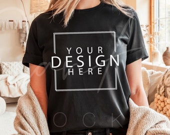 Bella Canvas 3001 mockup, zwart T-shirtmodel, Bella Canvas zwart mockup, BC 3001 damesmodel hoogwaardig trendy mockupsjabloon downloaden
