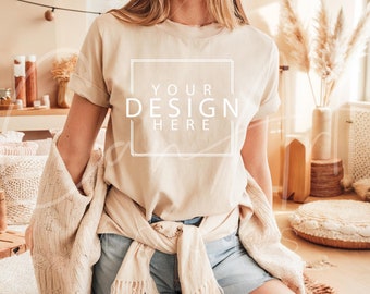 Bella Canvas 3001 Mockup Natur T-Shirt Mockup Bella Canvas Natur Mockup BC 3001 Frau Modell Hochwertiges trendiges Mockup Vorlage Download