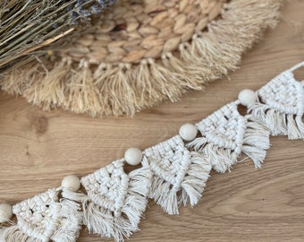 Macrame garland