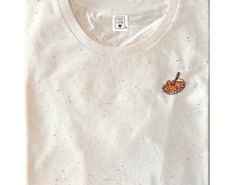 Amor® por la ciudad | Camiseta berlinesa con bordado "Curry Wurst" 100% algodón orgánico