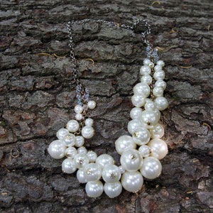 Vintage Imitation Pearls Cluster Statement Bib Necklace 画像 4