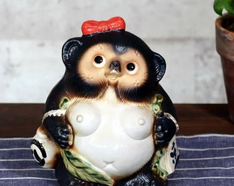 Shigaraki ware Japanese raccoon dog female Tanuki