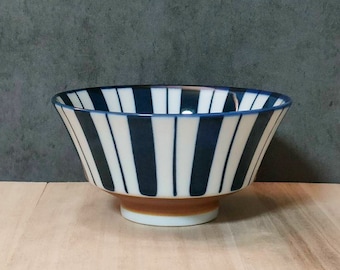 Mino ware Japanese traditional rice bowl Vertical striped pattern Made in Japan