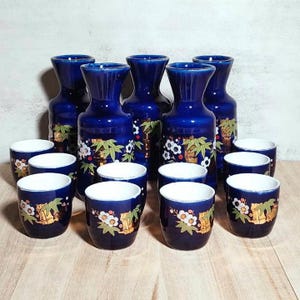 Vintage Kutani ware SAKE bottle SAKE cup set