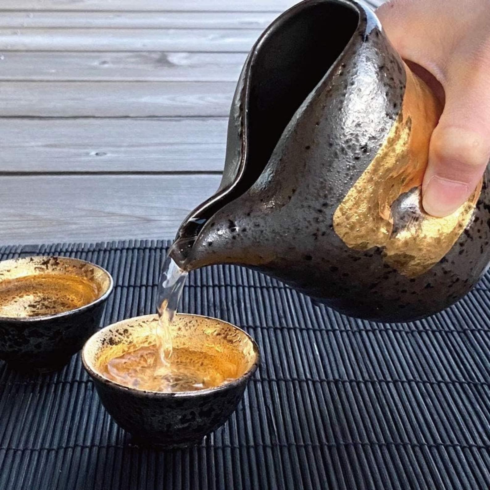 Minoware Gold SAKE Bottle 2 SAKE cups Set made in japan