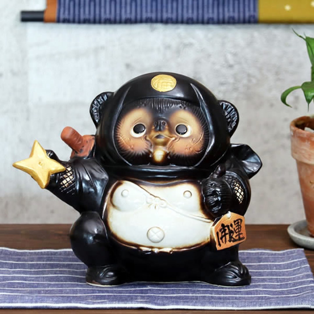 高感度ショップで2023年売れたブランド Shigaraki Ware Japanese Raccoon Dog Shuriken Ninja Tanuki - Etsy タイヤ・ホイール