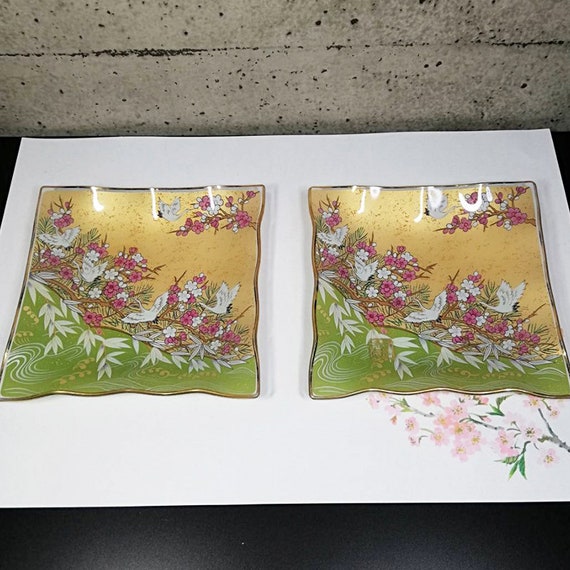 hanakoro ドロップリースとリスプレート Glass Plate With Crane and Plum Blossom Design 2 Piece Set Vintage