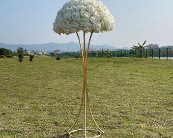 Custom Gold trumpet vase slim flower stand metal floral vase for table centerpiece wedding dining table decor party decor events aisle decor