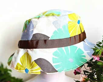 Sombrero pescador estampado floral azul. Gorro de Lona Reversible. Sombrero Turquesa Hecho A Mano Para El Sol. Sombrero de playa bohemio.