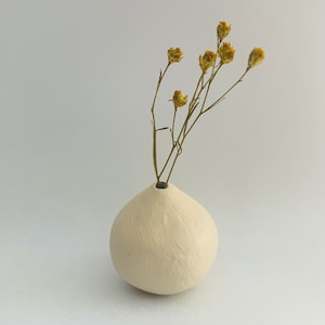 Loïs - Tiny clay vase for small flowers