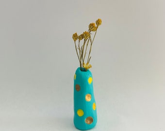 Anouk - Petit vase en argile pour petites fleurs
