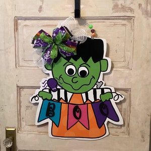 Boo Frankenstein Door Hanger: Spooky Fall Decor