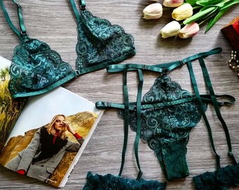 emerald green lingerie