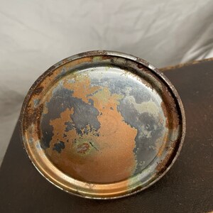 Puede incluir: Un juego de tres tazas de cer&aacute;mica con un acabado mate moteado. Las tazas son en tonos crema, gris claro y gris oscuro. Cada taza tiene un dise&ntilde;o simple y minimalista, ideal para caf&eacute; o t&eacute;.