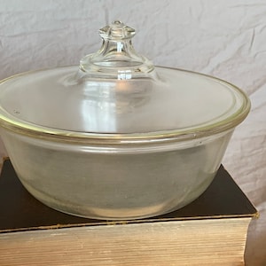 Antique Original Run of Clear Glass Pyrex from 1915 casserole dish with lid