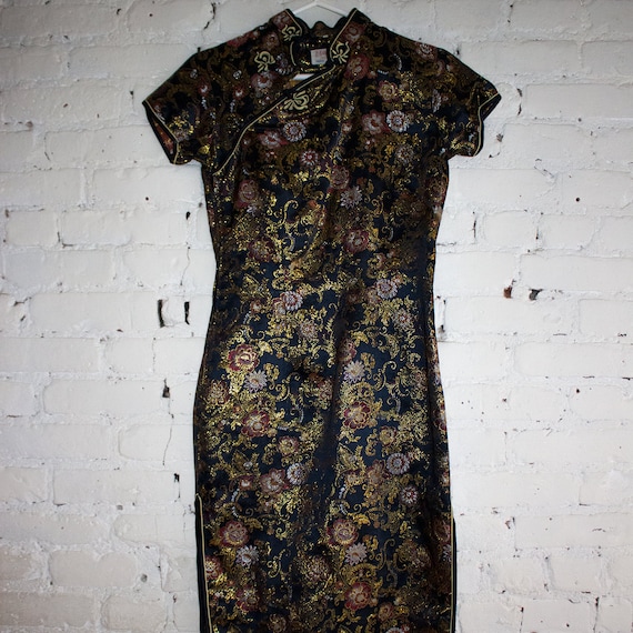 SHAWEL COLLECTION Chinese Jacquard Dragon Satin Dr