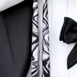 marbled taper candle tuxedo swirl black & white elegant candlelight handpainted home decoration gift wedding party centerpiece candlestick