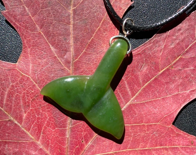 Jade Pendant Natural Canadian Nephrite Whale Tail Pendant 30*29 mm #578