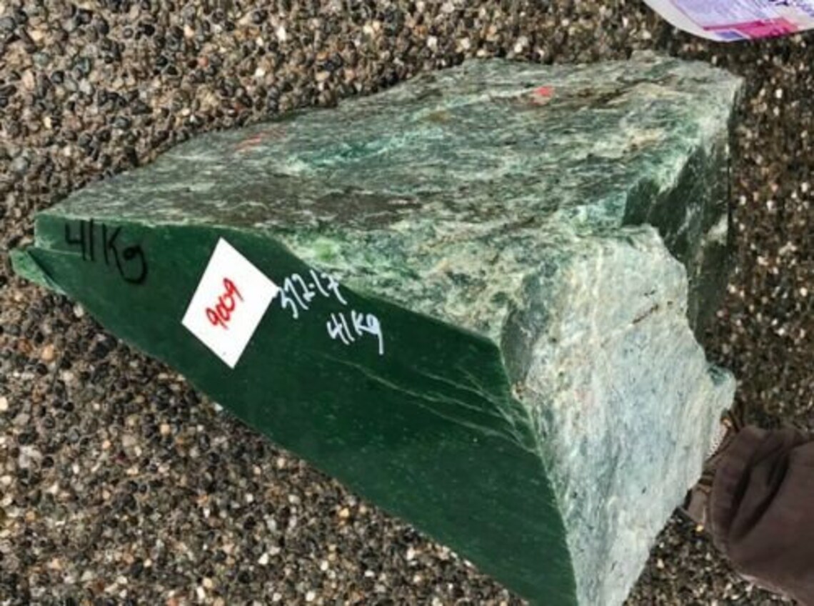 Bc Jade Nephrite Green rough Jade High Grade 41 KG 424020 cm Etsy