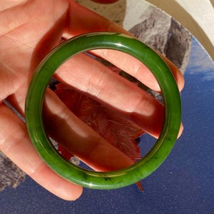 Canadian Natural Jade Bangle Bracelet Authentic Nephrite 58.5 mm Wide 9 mm 38 Grams #293-9