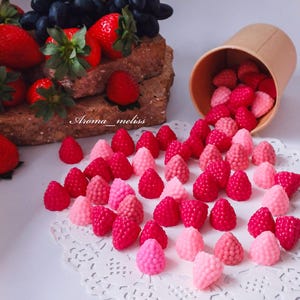 Handmade Raspberry Soy Wax Melts: Eco-Friendly Home Fragrance