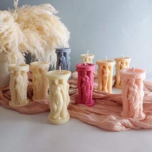 Vela de cera de soja y abeja hecha a mano con la diosa griega Atenea: colores personalizables imagen 3