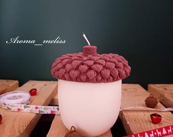 Handcrafted Acorn Candle: Soy and Bee Wax, Eco-Friendly Christmas Decor