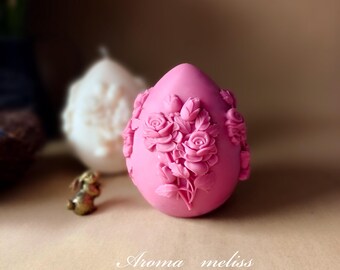 Floral Easter Egg Candle: Handmade Soy Wax Decor