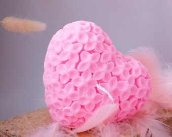 Handmade Heart Candle with Flowers: Soy Beeswax Blend, Eco-Friendly Decor